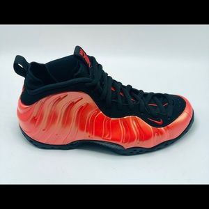 Nike Air Foamposite One “Habanero Red”